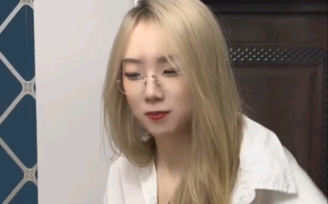 Làm thế nào để chơi trò 2 lựa chọn hại bạn gái?