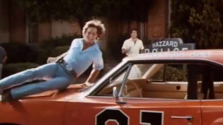 The Dukes of Hazzard - Season 5 intro - Coy and Vance