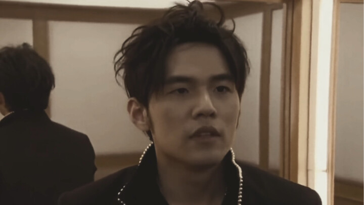 Phim tài liệu "Cuộc truy quét huyền thoại Châu Kiệt Luân trong làng nhạc Hoa ngữ"