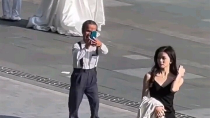 本来只是简单录个视频，闯入的大哥差点笑死我！