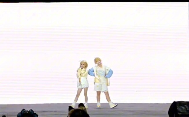 点击观看♪超级可爱镜音双子《你的百科》你的cp成真啦！