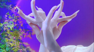 A finger dance for National Day #Midu Mountain Song phonk version is trending again! #Hand Dance #Mi