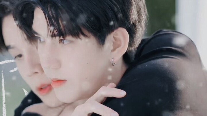 "ฉันเลือกความรักมากกว่างาน เพราะฉันขาดเขาไม่ได้" [ฉันคิดถึงคุณมาก] [ฉันรักคุณในทางกลับกัน]