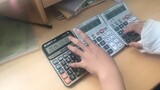 Saat kau menggunakan kalkulator memainkan "Zenbonzakura"… (sakit)
