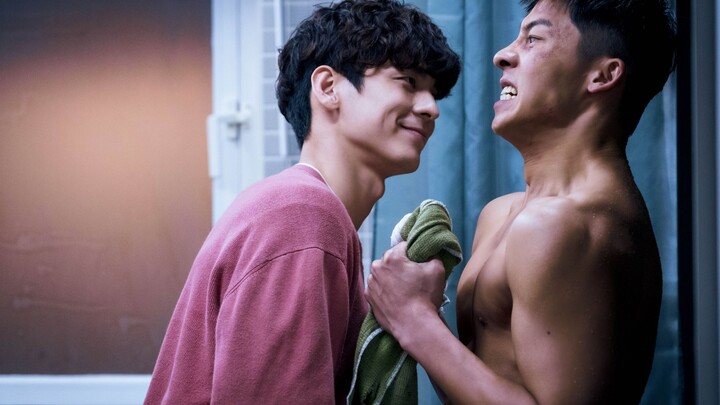 A man dropped his soap while taking a shower! He didn’t dare bend down to pick it up—he was afraid h