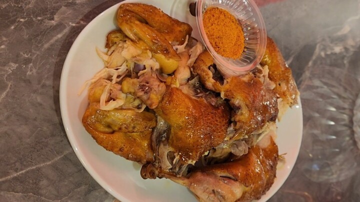 80 yuan for the No. 1 ranked roast chicken, but it’s poorly cooked