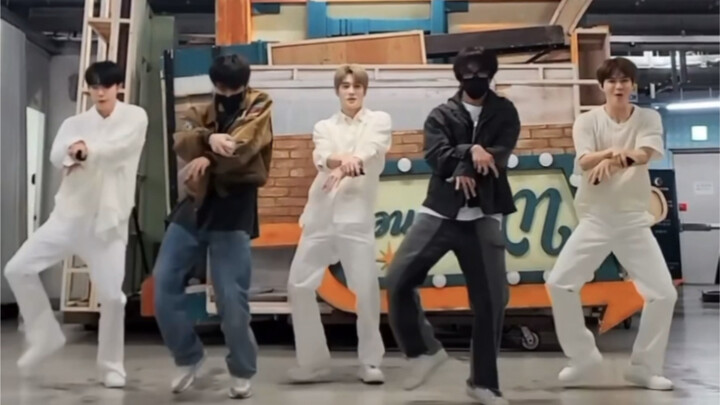 【230427】Lee Kye Chan & Lee Mark & NCT DOJAEJUNG #Thử Thách Nước Hoa