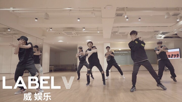 [威神V/WayV] [威神V-log] تمرين الإقلاع عن الرقص V-ehind