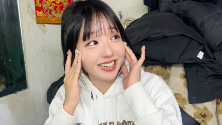 ฉันชื่นชมคุณหยางจริงๆ ที่เสียสละขนาดนี้ (╥_╥) แม้ว่าเมื่ออยู่ต่อหน้าอาหาร จะว่าโหดร้ายหรือไม่โหดร้าย