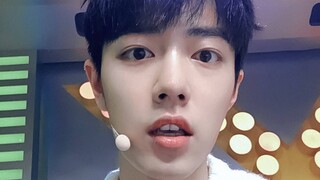 Mari kita lihat betapa anggunnya Zhan Zhan saat melakukan penghormatan kepada sang pangeran