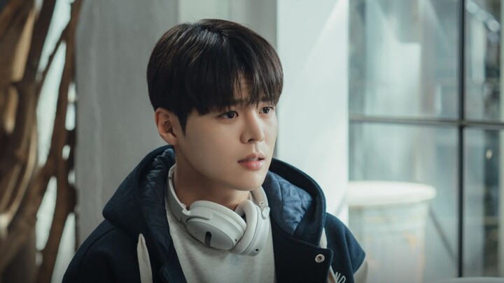 A deaf-mute couple has a pair of adorable sons—one is hearing, and the other is also deaf-mute. Thei