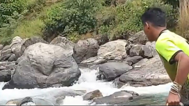 cast net fishing in Nepal |