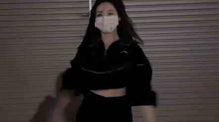 Justin & 王怡人 梦幻联动，Name踏踏舞挑战~