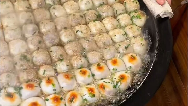 A Big Pot of Fried Buns