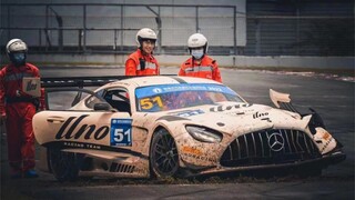 Analysis of a Viral Online Accident: The Person Is Fine, But the Car Can't Take It Anymore...