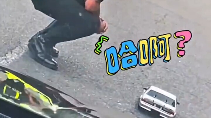 Man takes a remote-controlled car out and gets pulled over by the police—then bursts out laughing th