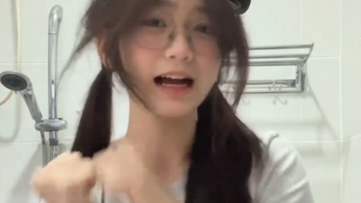 Moshi moshi, xin chào xin chào