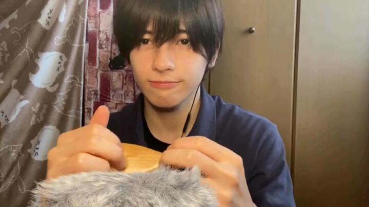 (ASMR của Ren) Đẹp trai thế này ai mà ngủ nổi chứ?