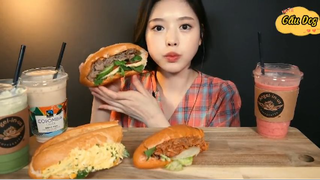 Bánh mì Việt Nam nhân châu Âu và sinh tố dâu 2 #amthuc