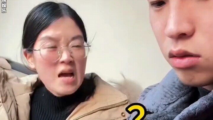 พ่อที่น่าตีที่สุดในโลกออนไลน์ ไม่มีการโดนตีครั้งไหนที่เสียเปล่า