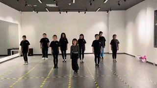 The latest dance learned in Yuanyuan Classroom