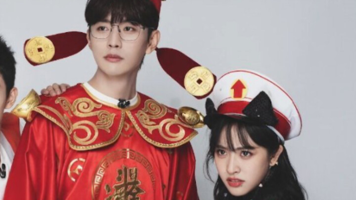 Thẩm Nguyệt: Tiền này nhất định phải phát!