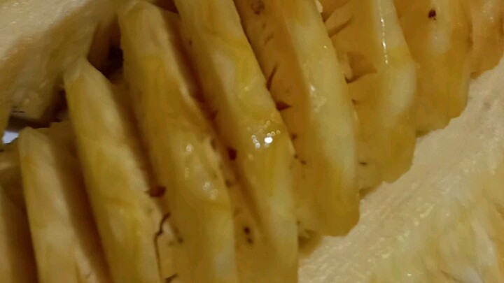 khóm chấm muối ớt