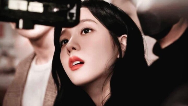 “Dia adalah gadis yang bahkan para haters pun tak bisa menahan perasaan terhadapnya!!!”