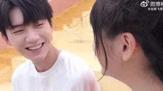 他俩的花絮就好像是在在让让的番外，我真的分不清你俩到底是在戏内还是戏外啊！！