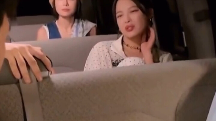 Xin Zhilei is basically the voice of my mouth—those photoshopped pics are just bringing out her real