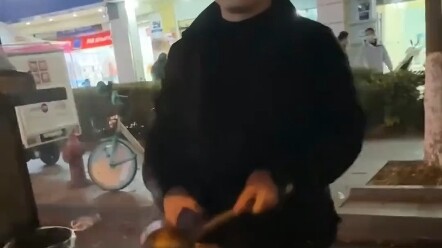 Boss, just take a look at the noodles in your hand!