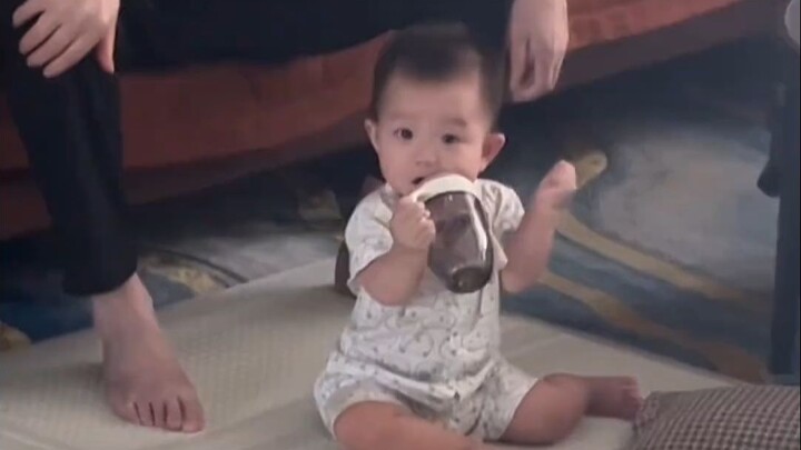 Saya sudah menyimpan reaksi bayi pada berbagai usia ketika melihat ibunya, jangan sampai tertipu dan
