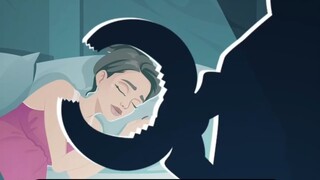 غريب يقص أظافر وشعر امرأة حامل سراً