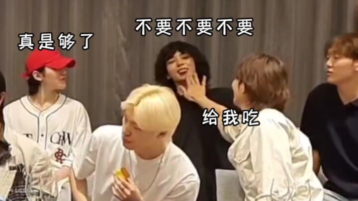 【SEVENTEEN】Tugas Hari Ini Hong Jisoo — Memberi Makan Kelinci 【Yoon Jeonghan】【Hong Jisoo】