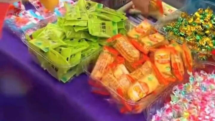 رجل يأكل طوال ماراثون كامل.. هل نُهِبَتْ كل فوائد الماراثون؟