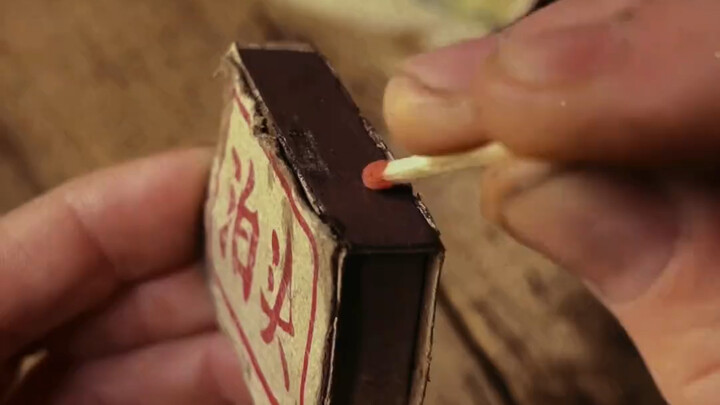 Anyone who’s ever used this kind of lamp must be a grandparent by now!