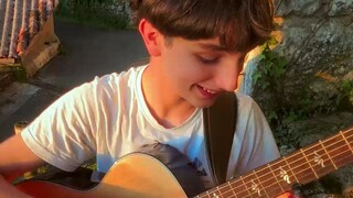 عندما تلتقي "كارمن" مع الغيتار، أُعجبت بها من الثانية الأولى