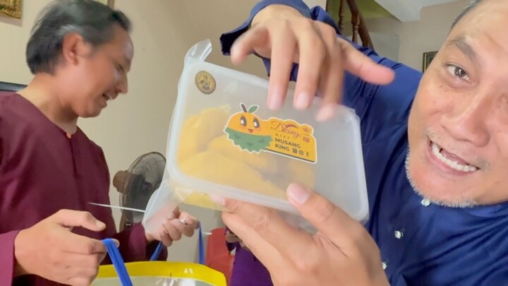 DURIAN MUSANG KING MALAYSIA