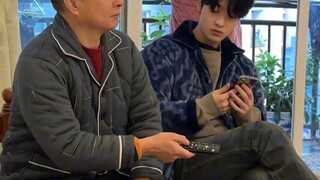 นี่คุณเองเหรอที่ถูกเร่งให้แต่งงานตอนกลับบ้านไปเที่ยว?