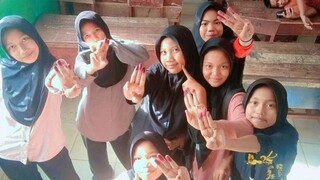 sampai jumpa lgi di kemudian hari .            Terimakasih untuk kenangan yg menyenangkan💕😍 ini