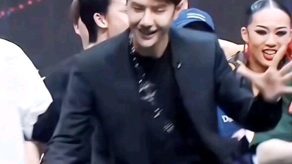 Always impressed by Wang Yibo's brilliant performance #ThisisHipDance