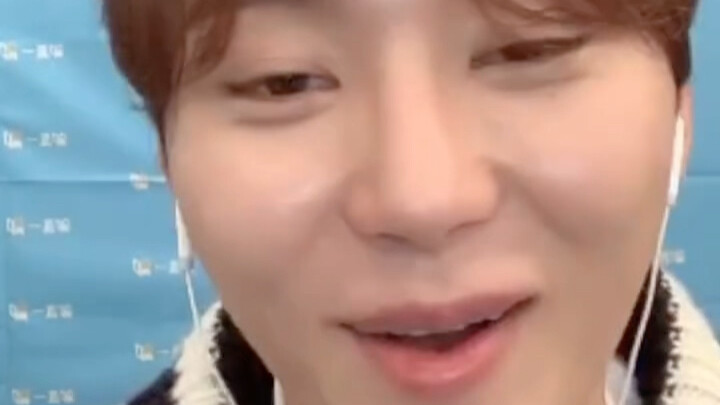 น้องถังถังน่ารักช็อกไปเลย ได้เห็นอีกมุมหนึ่งของพี่หมิงฮ่าวอีกแล้ว ฮ่าๆๆ