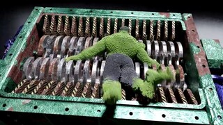 [Anime] [Atomic Marvel] Putting Hulk Dolls in the Shredder