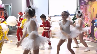 乌克兰芭蕾小姑娘舞蹈