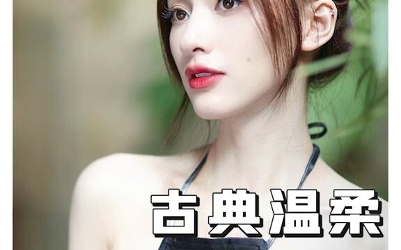 A hairpin bun with built-in vibe—so convenient for everyday commutes!