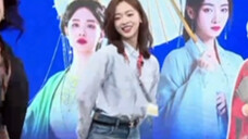 Wu Jinyan dances to Gidle's Fate. I really like watching Jinyan dance. Who understands?