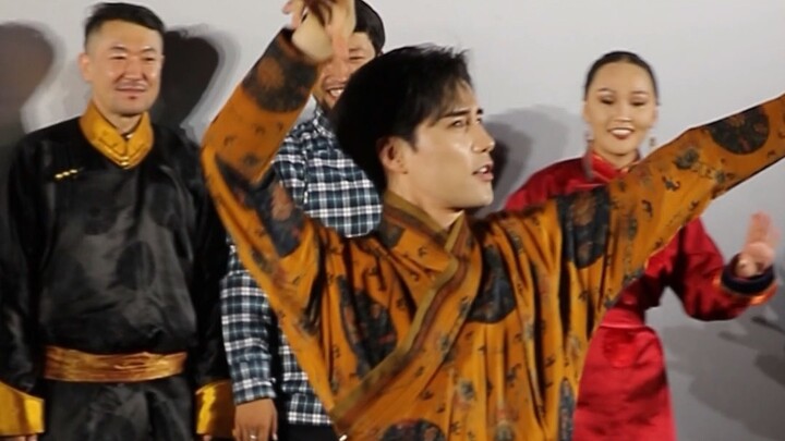 It’s time for A Yunga’s Mongolian dance tutorial! At the press conference for the film “At the End o