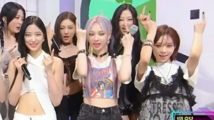 เอสปาและเลเซราฟิมแลกเปลี่ยนเวทีแบบไม่เป็นทางการ