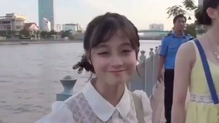 瘦奈真的太可了，什么是溢出屏幕的少女感啊