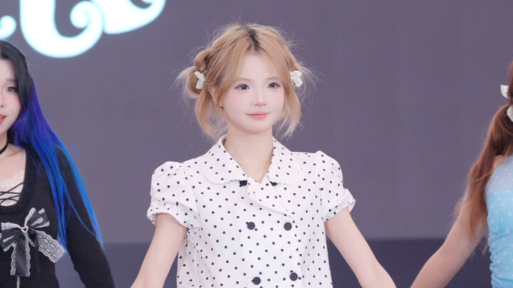 ขโมยหัวใจฉันไป แล้วยังยิ้มแบ๊วน่ารักอยู่ตรงนั้น! สไตล์สาวน้อยอิเล็กทรอนิกส์มาแล้ว【Hearts2Hearts—ICON